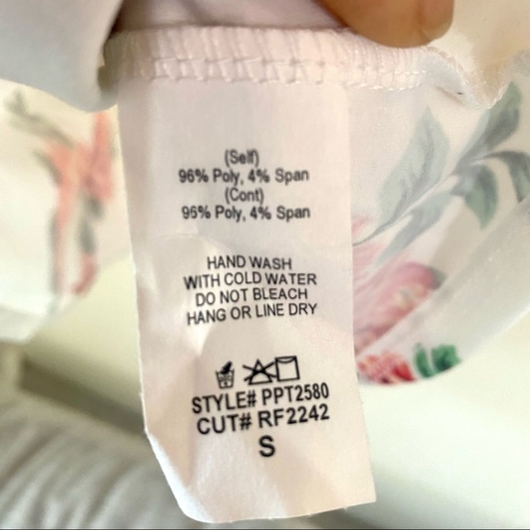 IVORY-PINK/CHERRY red -WINE red + white ROUND NECK FLORAL CONTRAST RAGLAN TOP - Picture 15 of 16